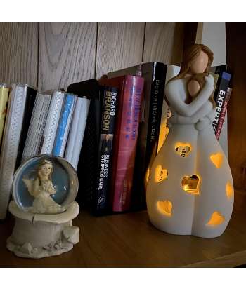 SENJWARM Gifts for Mom from Daughter - Candle Holder Statue W/ Flickering Led Candle